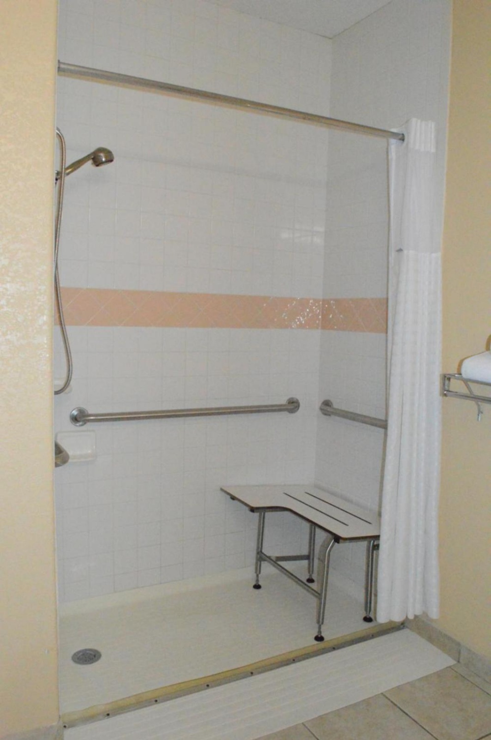 First Choice Inns at the Swell Main image